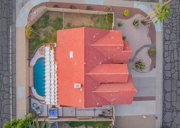 Oasis With Pool, Hot Tub And Sleeps 8 *