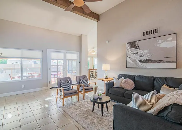 Hébergement de vacances Oasis With Pool, Hot Tub And Sleeps 8 Scottsdale