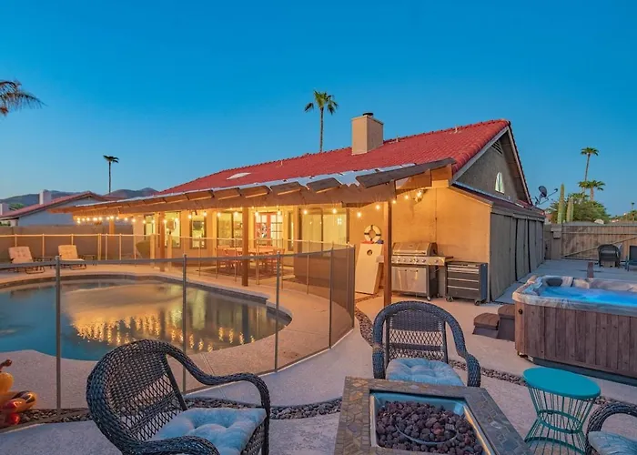 Hébergement de vacances Oasis With Pool, Hot Tub And Sleeps 8 Scottsdale
