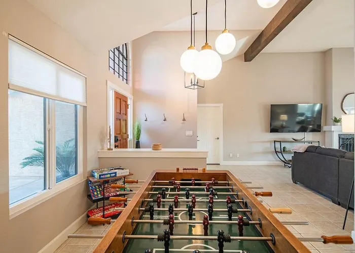 Oasis With Pool, Hot Tub And Sleeps 8 Hébergement de vacances *